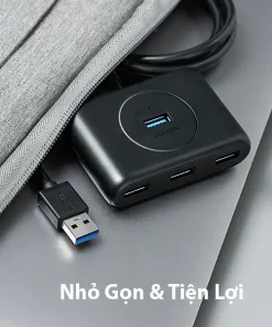 Bộ chia USB Ugreen CR113 nhỏ gọn, dễ dàng mang theo
